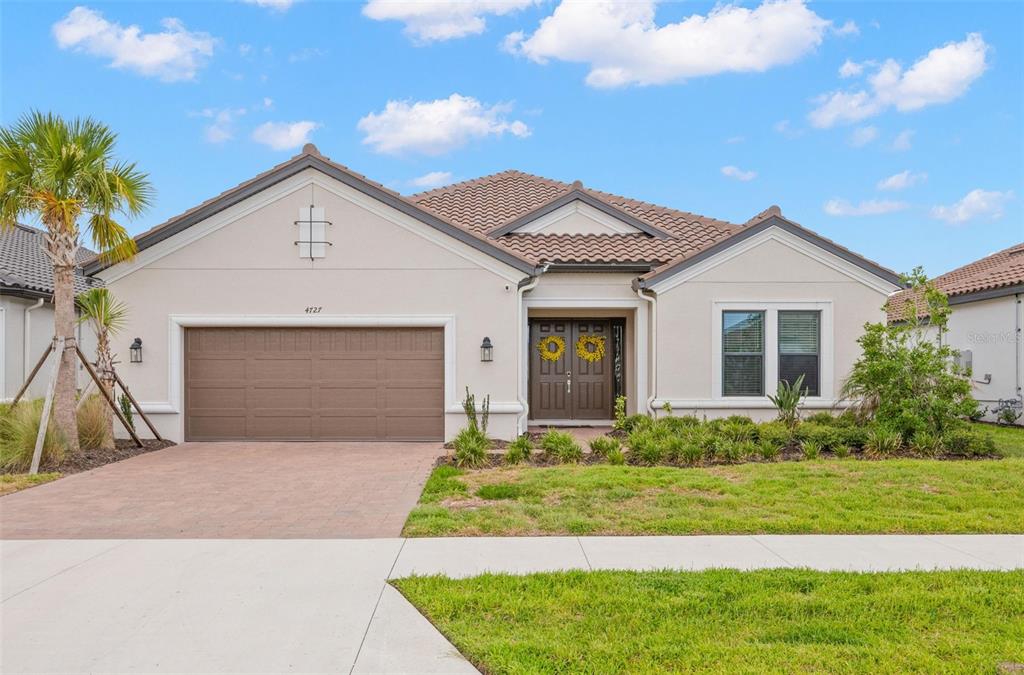 4727 Freccia Loop Wesley Chapel, FL 33543 - Photo 3 of 49