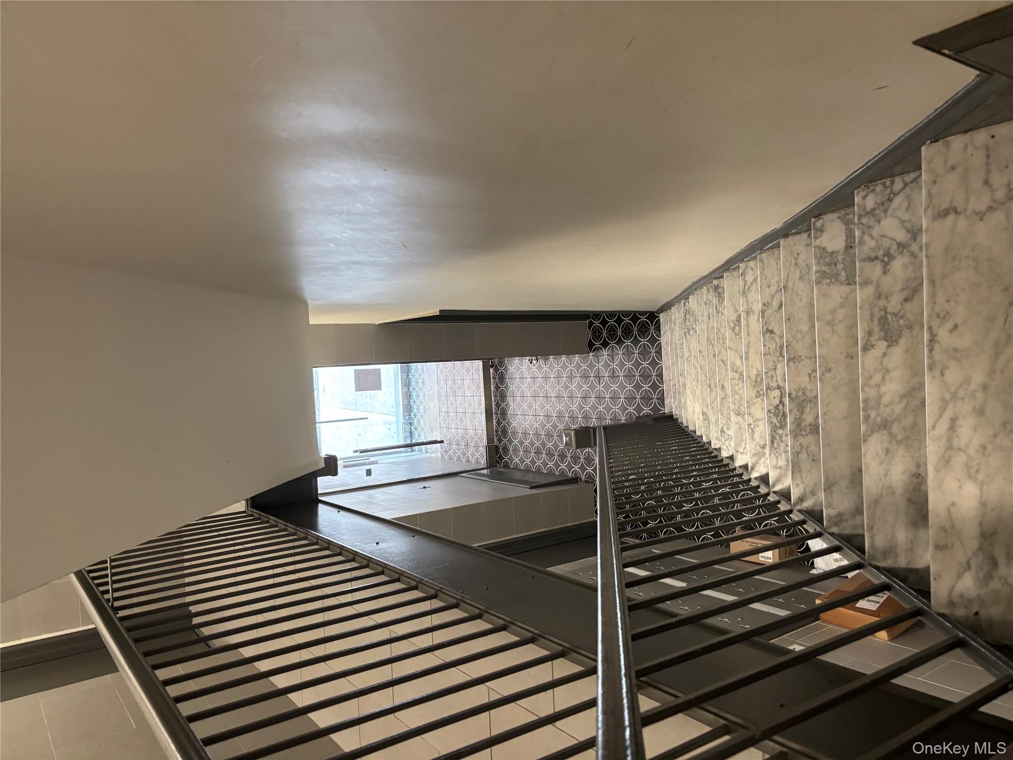 430 East 85th Street, Unit 6B Manhattan, NY 10028 - Photo 3 of 9 a view of entryway