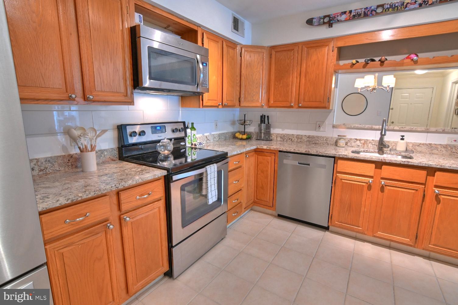 2220 Springwood Drive, Unit 108B Reston, VA 20191 - Photo 14 of 96