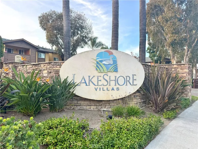 a picture of a building