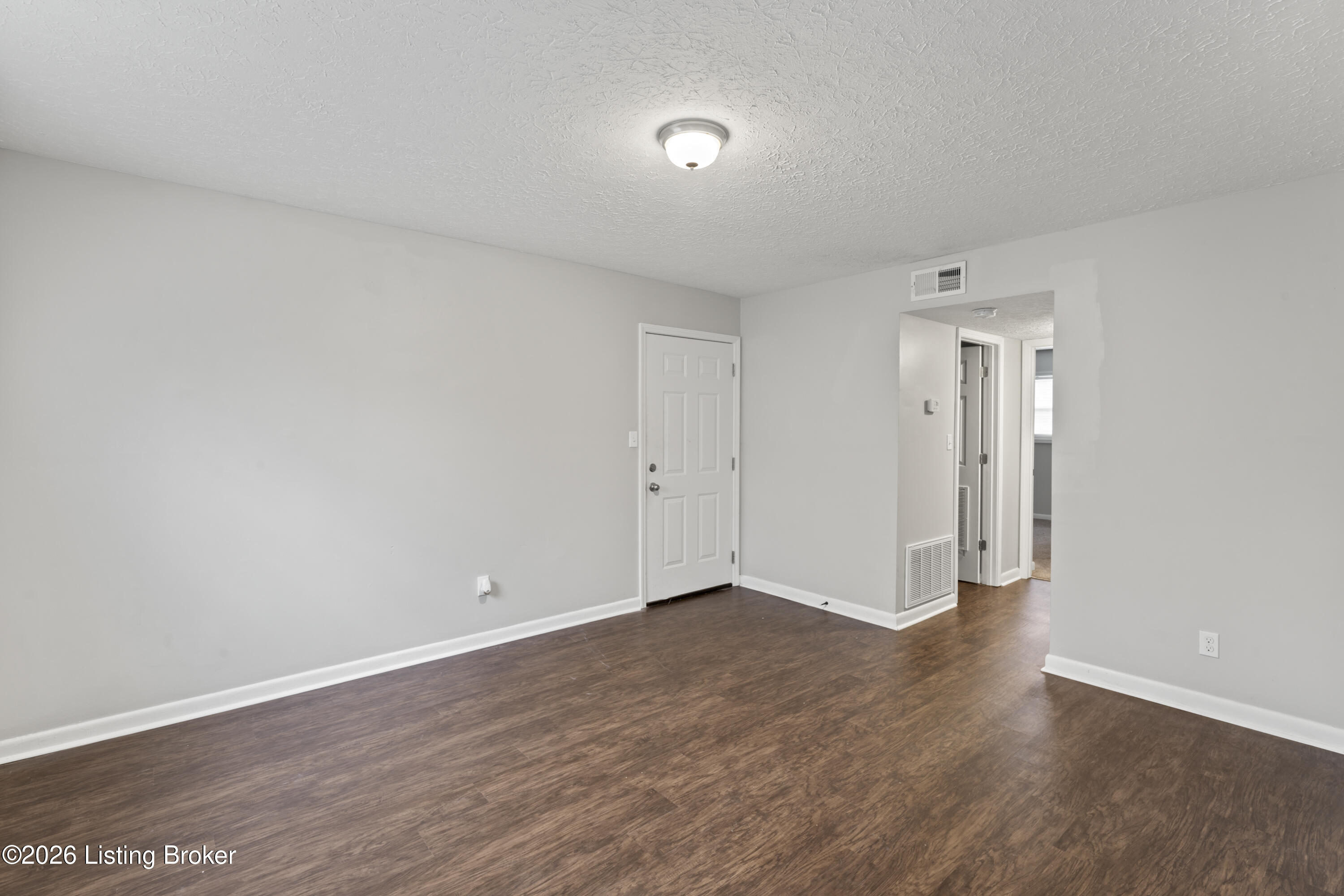 3217 Fordhaven Road, Unit 5 Louisville, KY 40214 - Photo 4 of 12 Pic 5