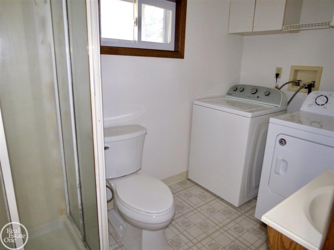 3530 Alida Avenue Rochester Hills, MI 48309 - Photo 8 of 55
