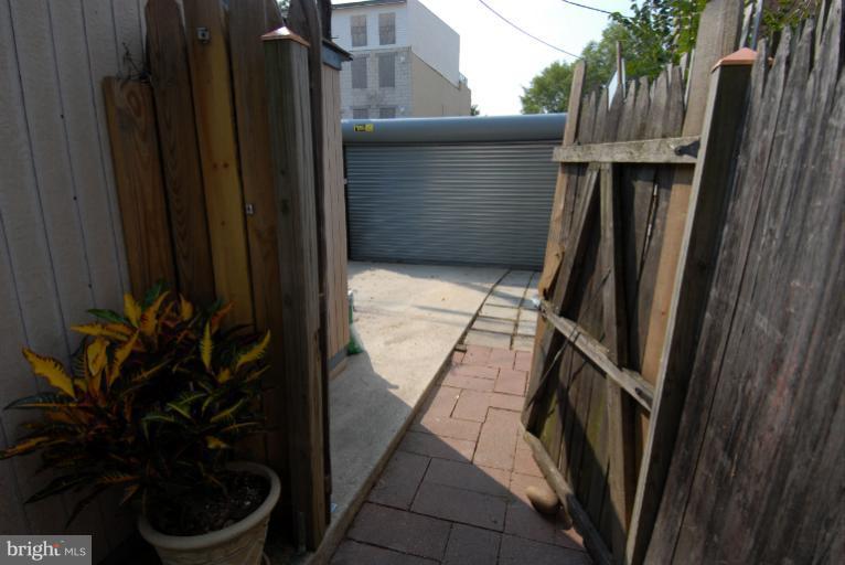 1429 K Street Southeast Washington, DC 20003 - Photo 20 of 20 Exterior (Rear)