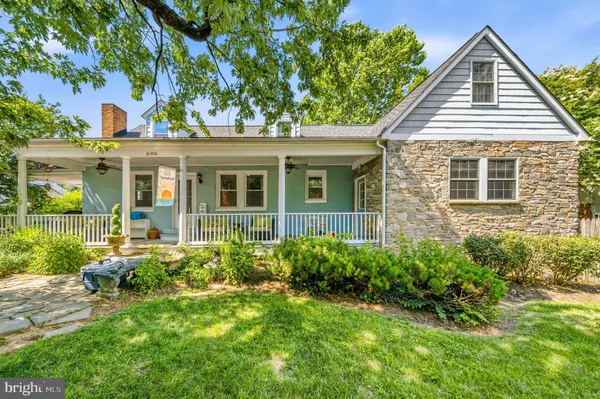 $725,000 | 606 Edwards Ferry Road Northeast, Leesburg, VA 20176