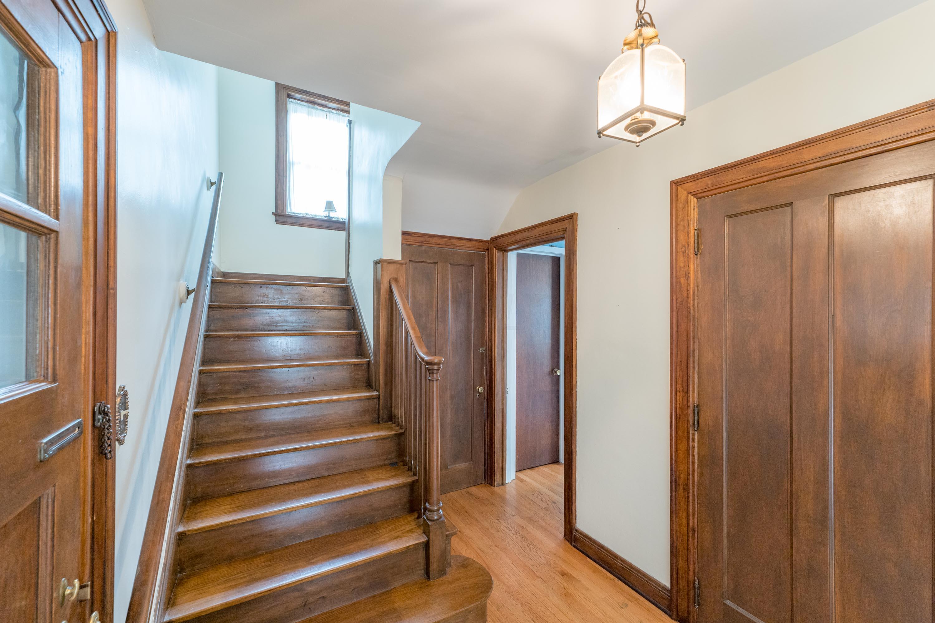 100 North Cassingham Road Columbus, OH 43209 - Photo 3 of 69 Gallery Image 3