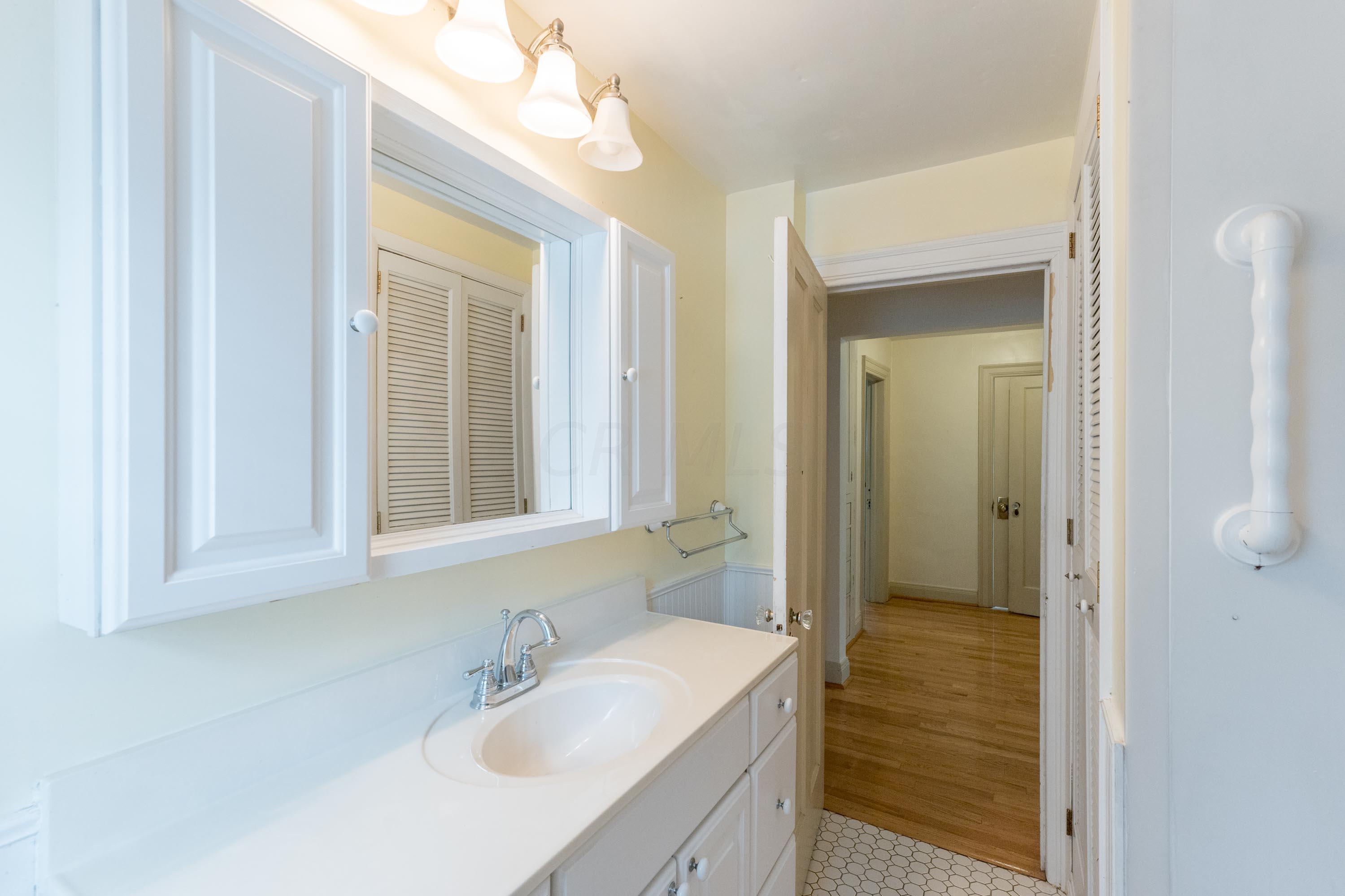 100 North Cassingham Road Columbus, OH 43209 - Photo 33 of 69 Gallery Image 33