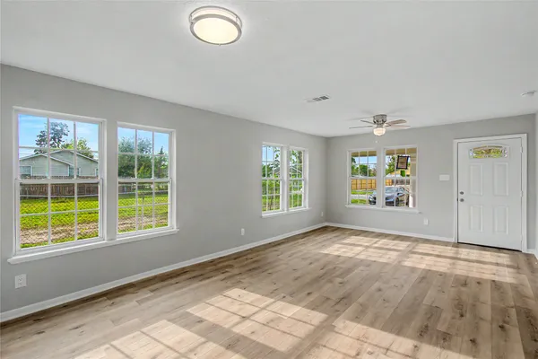 $280,000 | 2612 Deams Street, Houston, TX 77093