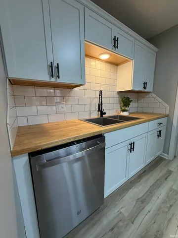 $249,000 | 6936 Highway 1, Ossian, IN 46777