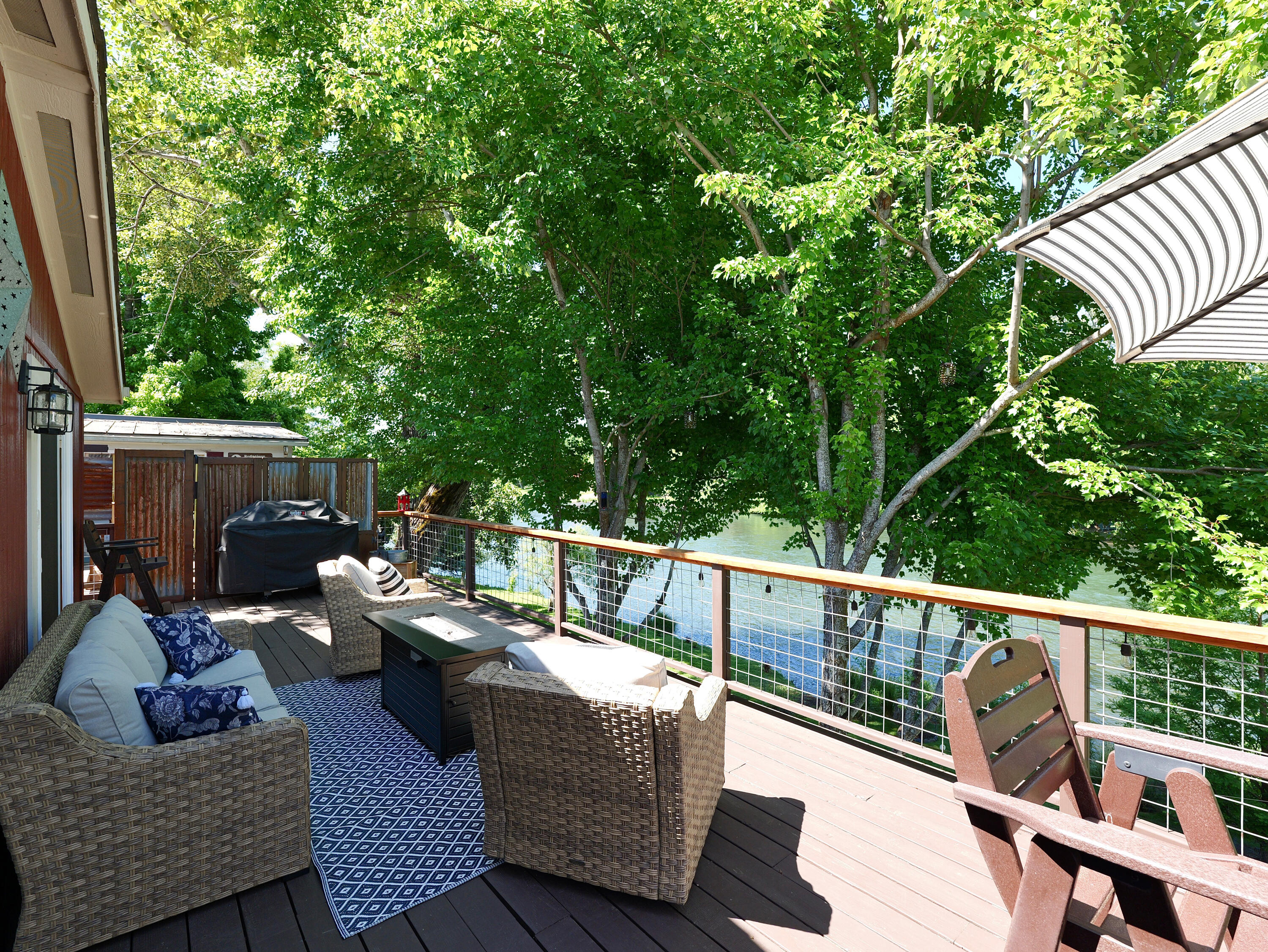 150 Castaline Place Shady Cove, OR 97539 - Photo 52 of 83 Upper Deck