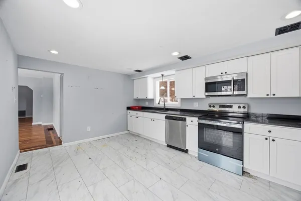 $425,000 | 2230 Cranberry Highway, Unit 1, Wareham, MA 02576