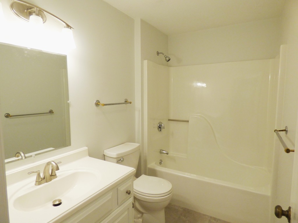 212 Ridgefield Circle, Unit A Clinton, MA 01510 - Photo 10 of 23 Gallery Image 10