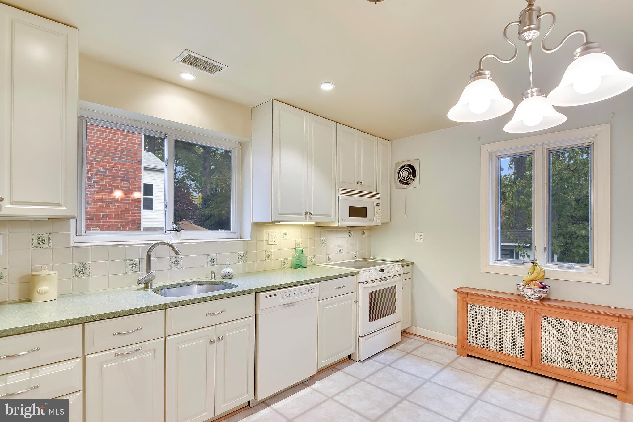 1611 Sherwood Road Silver Spring, MD 20902 - Photo 13 of 30 Kitchen