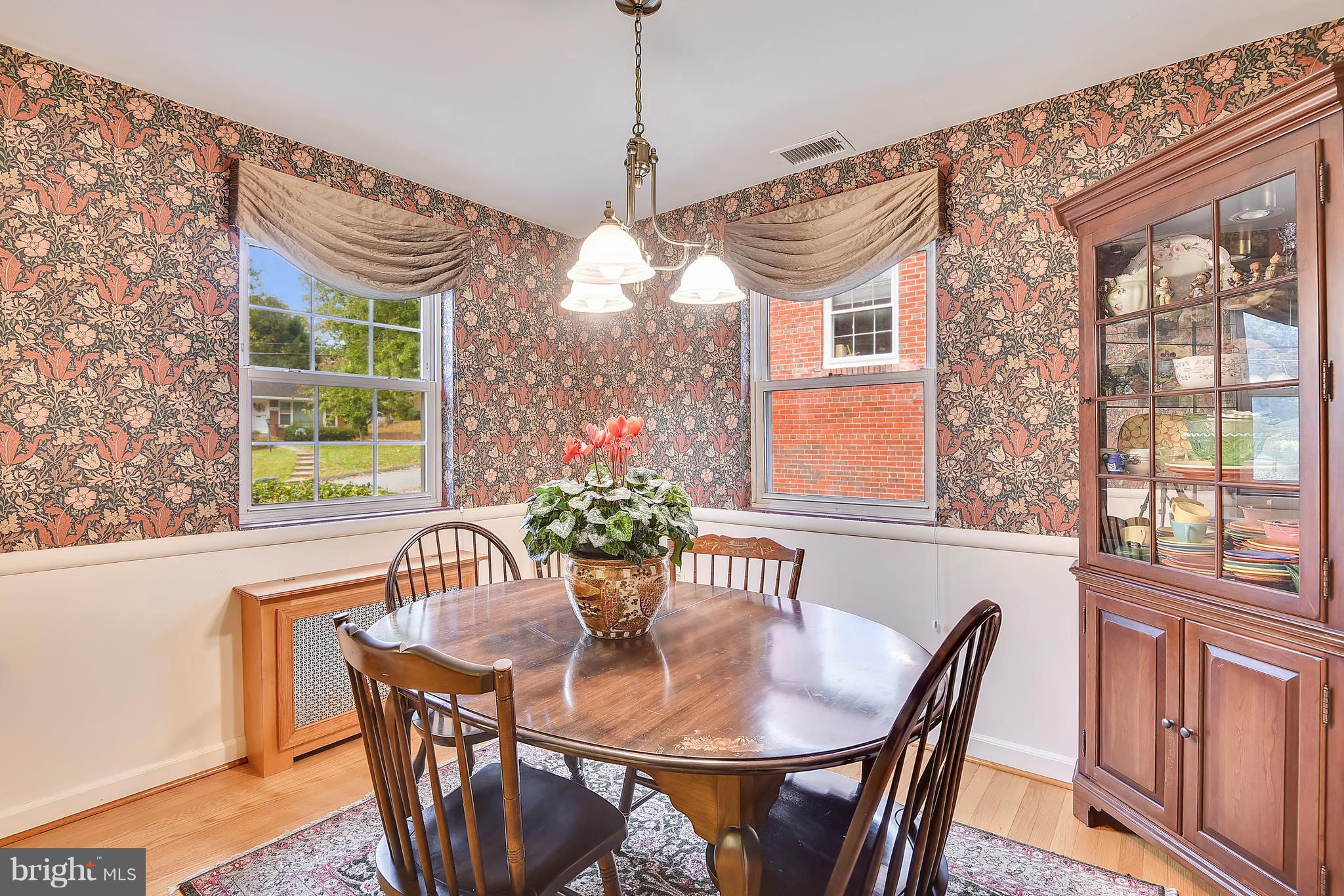 1611 Sherwood Road Silver Spring, MD 20902 - Photo 8 of 30 Dining Room
