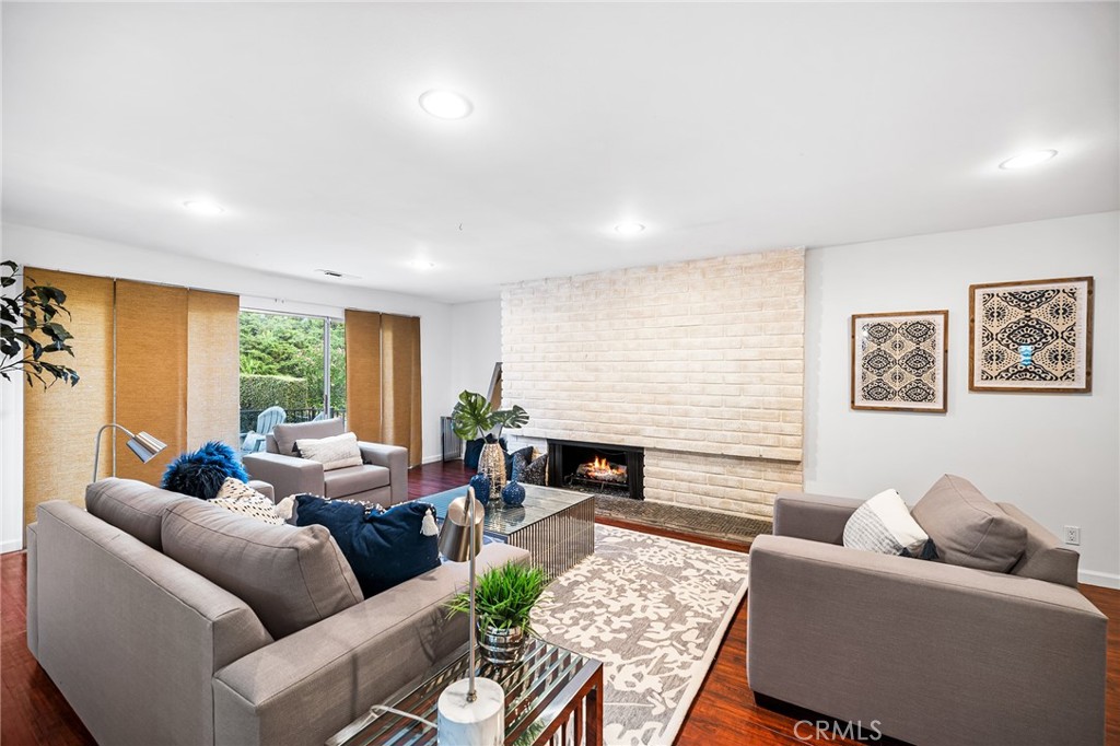 3940 Declaration Avenue Calabasas, CA 91302 - Photo 12 of 32