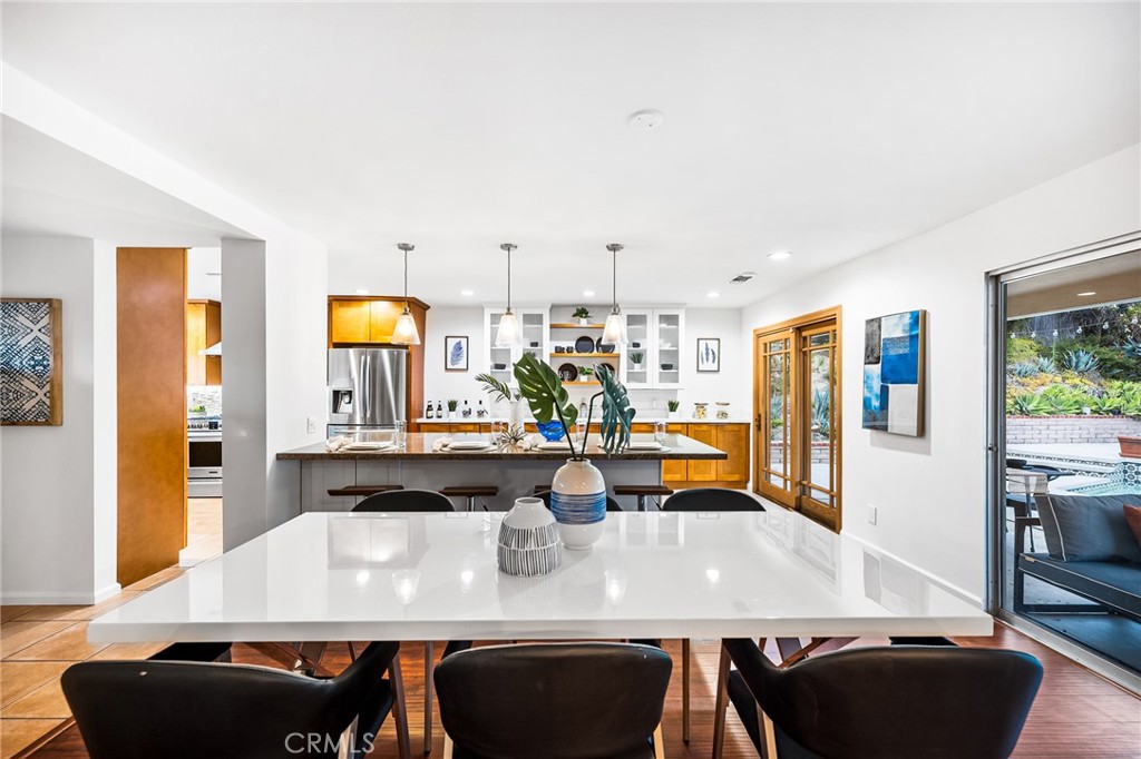 3940 Declaration Avenue Calabasas, CA 91302 - Photo 3 of 32