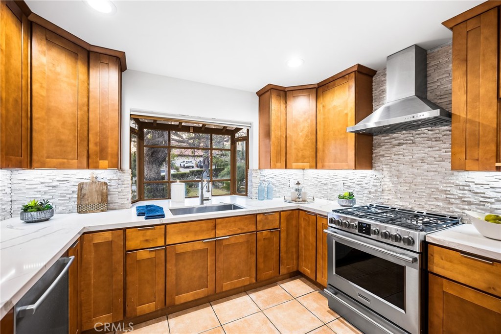 3940 Declaration Avenue Calabasas, CA 91302 - Photo 6 of 32