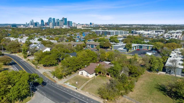 $520,000 | 1910 Woodland Avenue, Austin, TX 78741