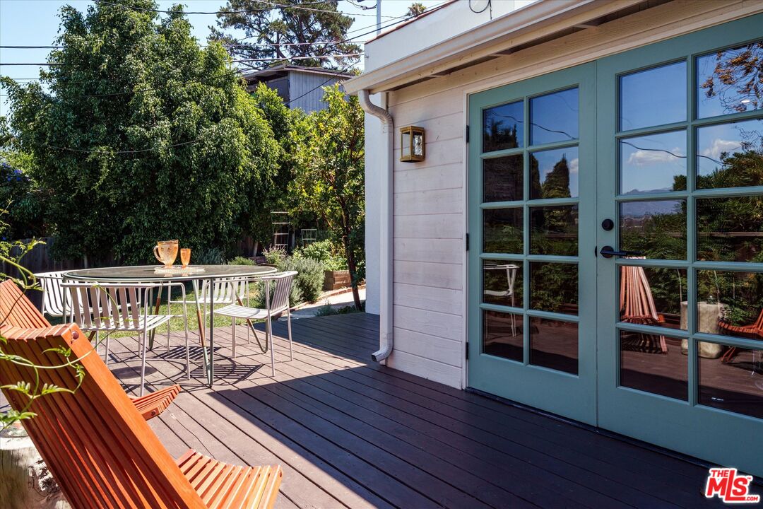 1410 Stanford Drive Glendale, CA 91205 - Photo 16 of 31 a view of balcony deck and patio