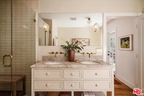 $1,749,000 | 1410 Stanford Drive, Glendale, CA 91205