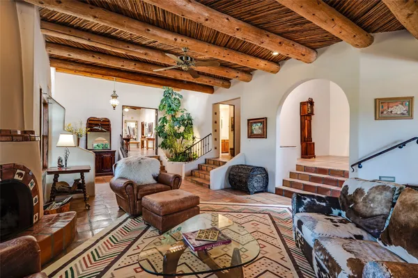 $1,550,000 | 1073 Encantado Drive, Santa Fe, NM 87501