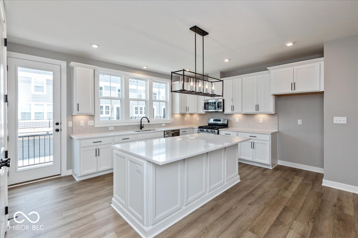 7313 Bayview Run McCordsville, IN 46055 - Photo 11 of 37