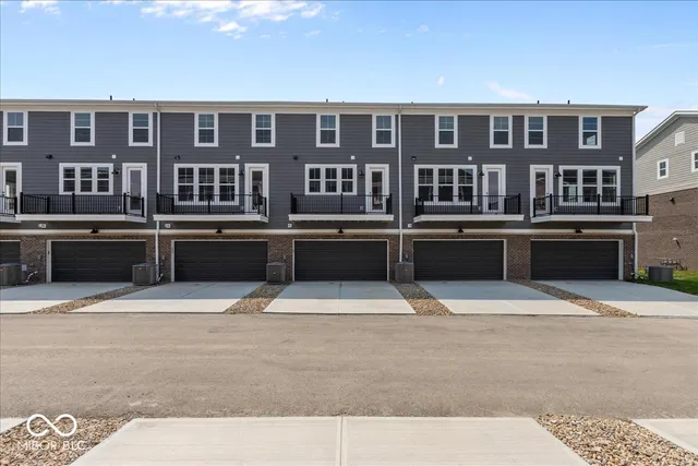 $332,990 | 7313 Bayview Run, McCordsville, IN 46055