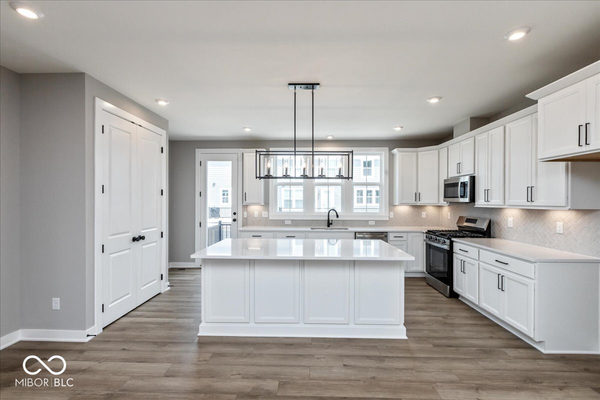 7313 Bayview Run McCordsville, IN 46055 - Photo 10 of 37