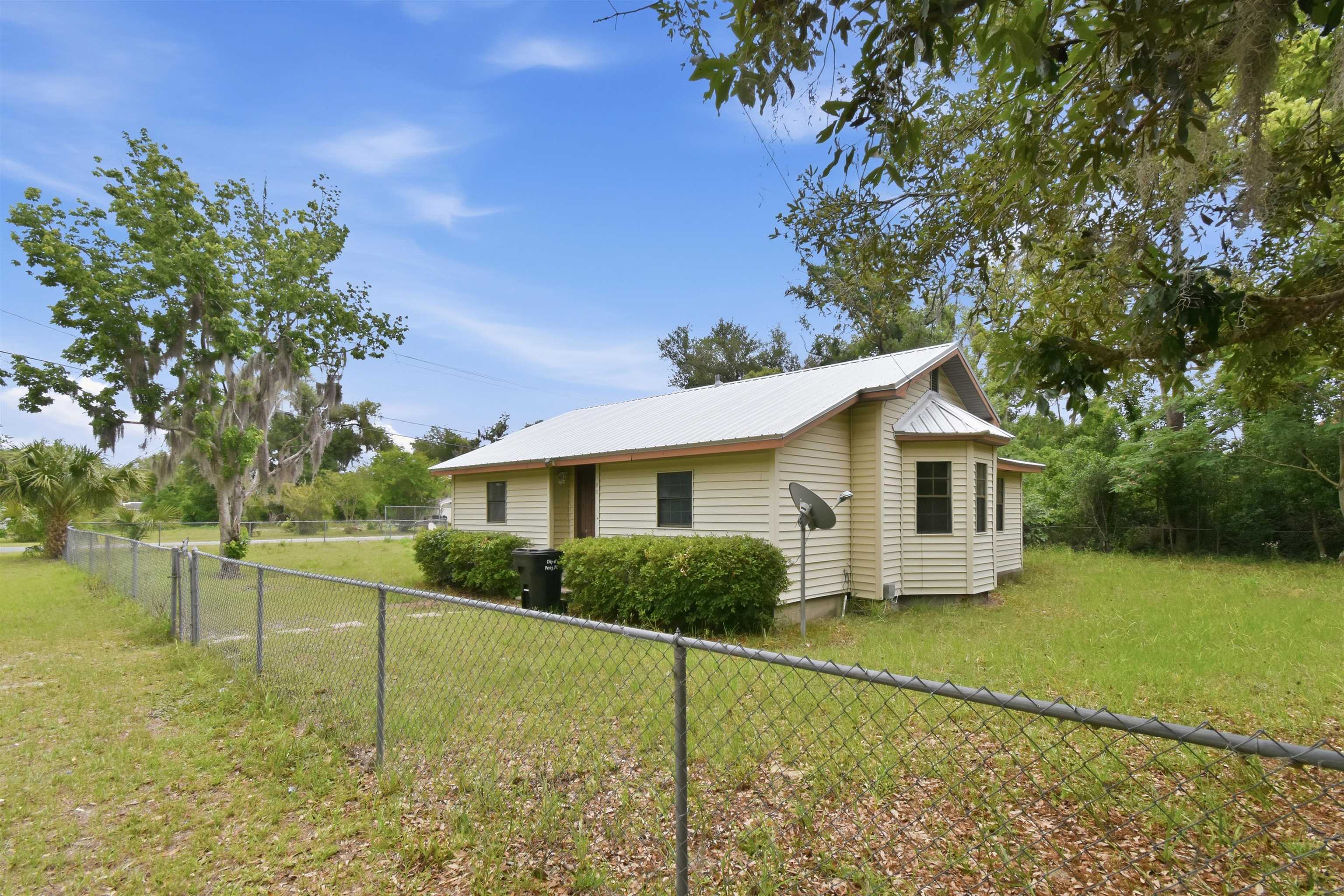 603 West Julia Street Perry, FL 32347 - Photo 4 of 19