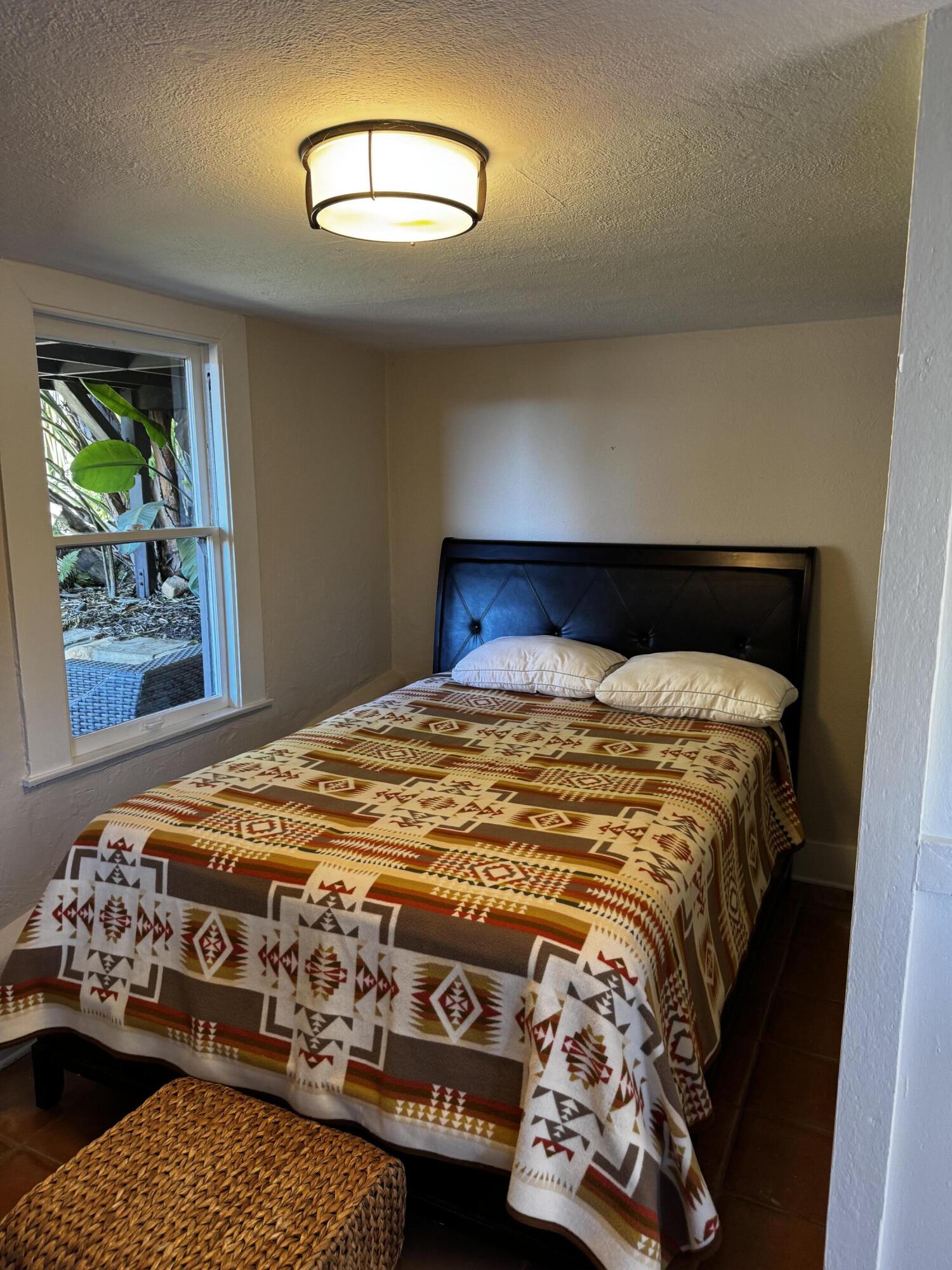 1423 Alta Vista Road, Unit 1 Santa Barbara, CA 93103 - Photo 8 of 8 IMG_3864