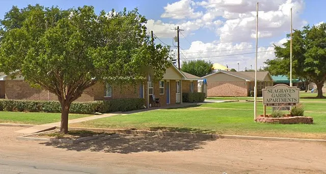 $747 | 1100 12th Street, Seagraves, TX 79359