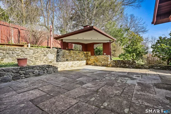 $925,000 | 31 Mountain View Drive, Brookfield, CT 06804