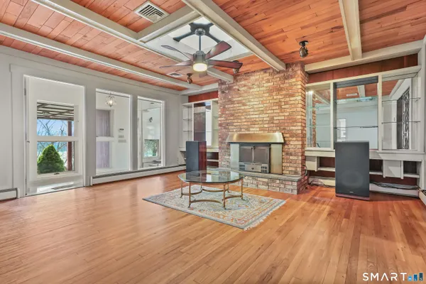$925,000 | 31 Mountain View Drive, Brookfield, CT 06804