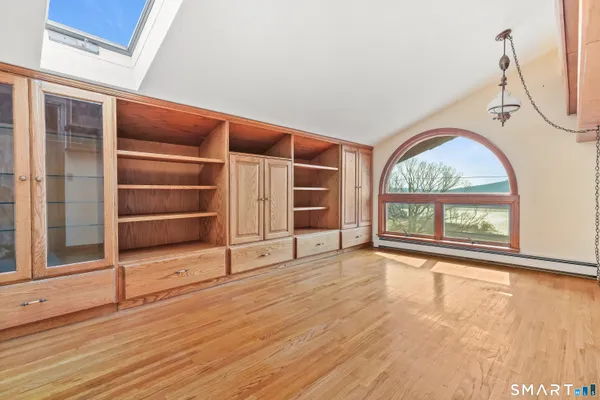 $925,000 | 31 Mountain View Drive, Brookfield, CT 06804
