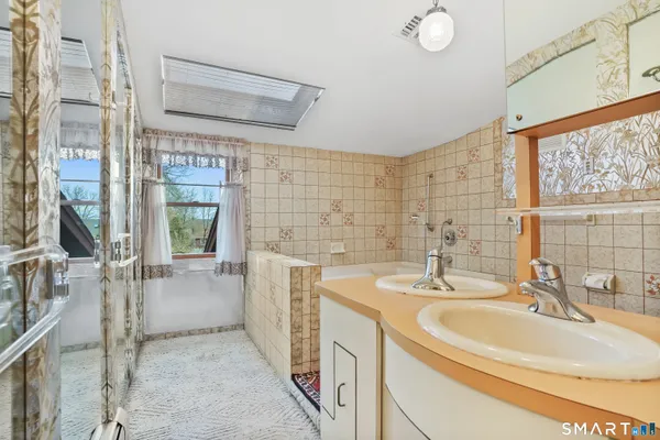 $925,000 | 31 Mountain View Drive, Brookfield, CT 06804