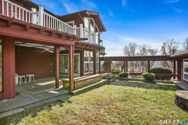 $925,000 | 31 Mountain View Drive, Brookfield, CT 06804