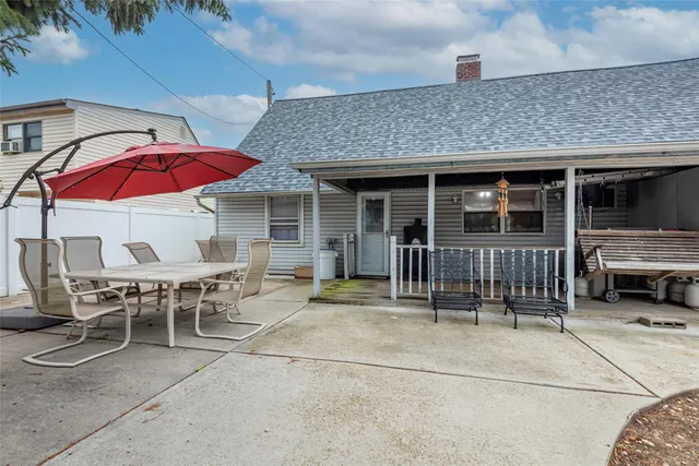 $749,999 | 22 Lowland Road, Levittown, NY 11756