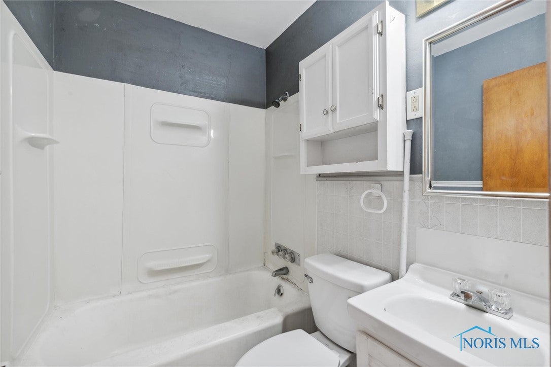 3816 Bellevue Road Toledo, OH 43613 - Photo 23 of 39 Gallery Image 23