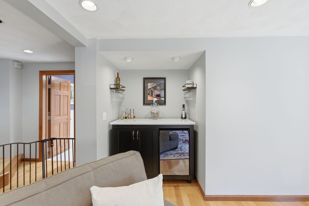 7 Maple Street, Unit 7 Reading, MA 01867 - Photo 10 of 40