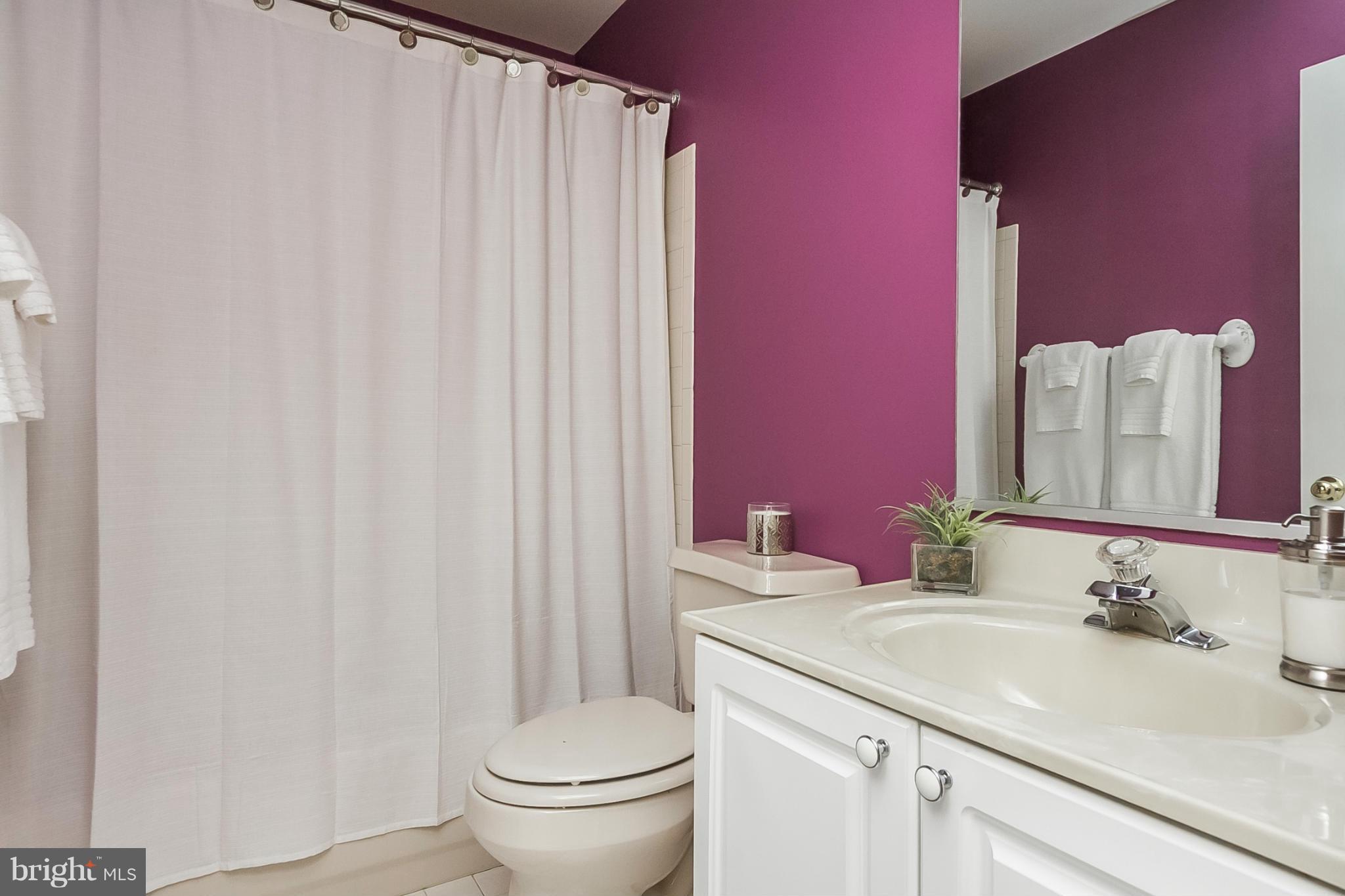 9112 Cove Point Road Baltimore, MD 21219 - Photo 22 of 30 Bath