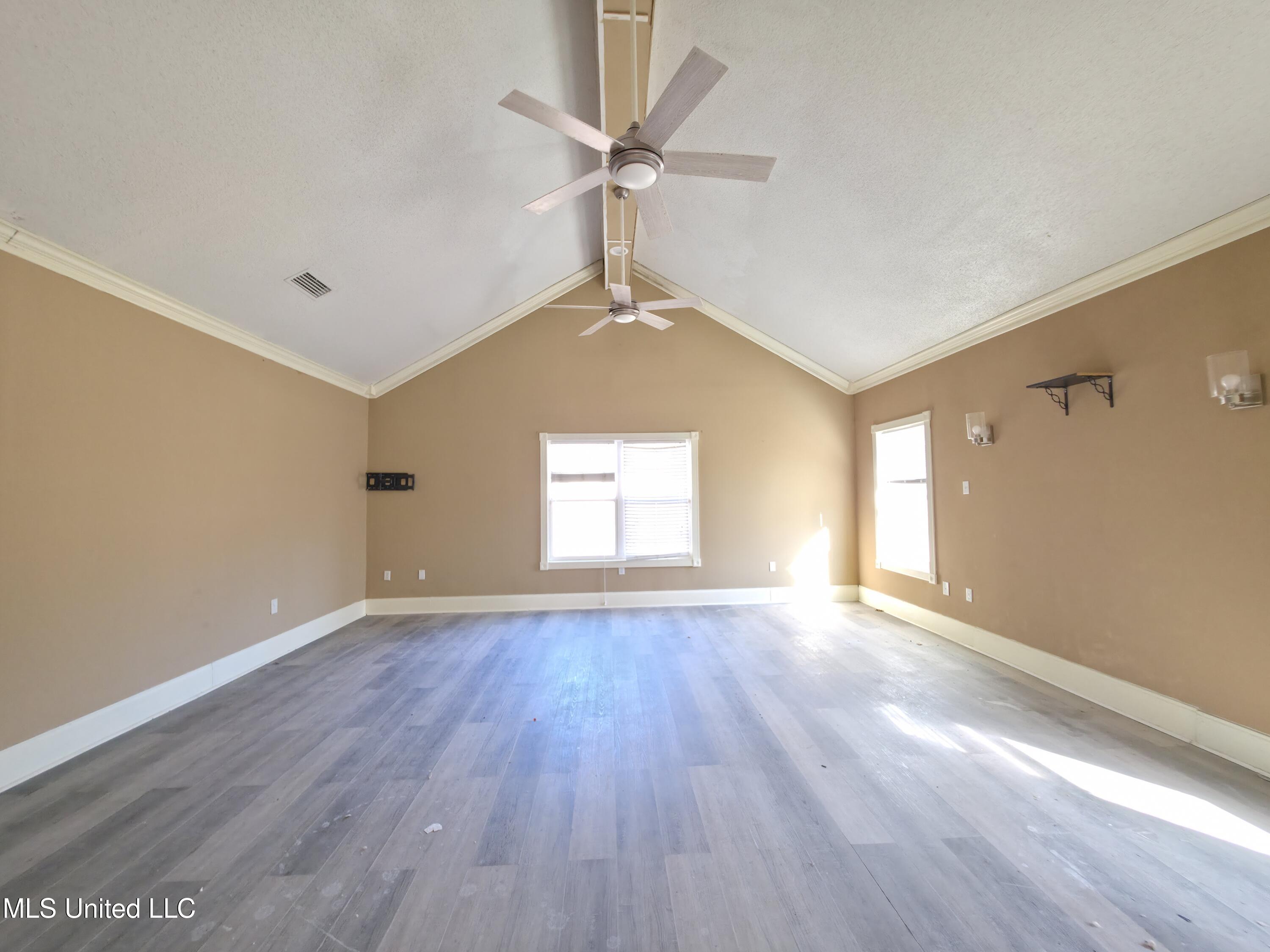 4700 Thompson Street Moss Point, MS 39563 - Photo 16 of 25 20260202_095100