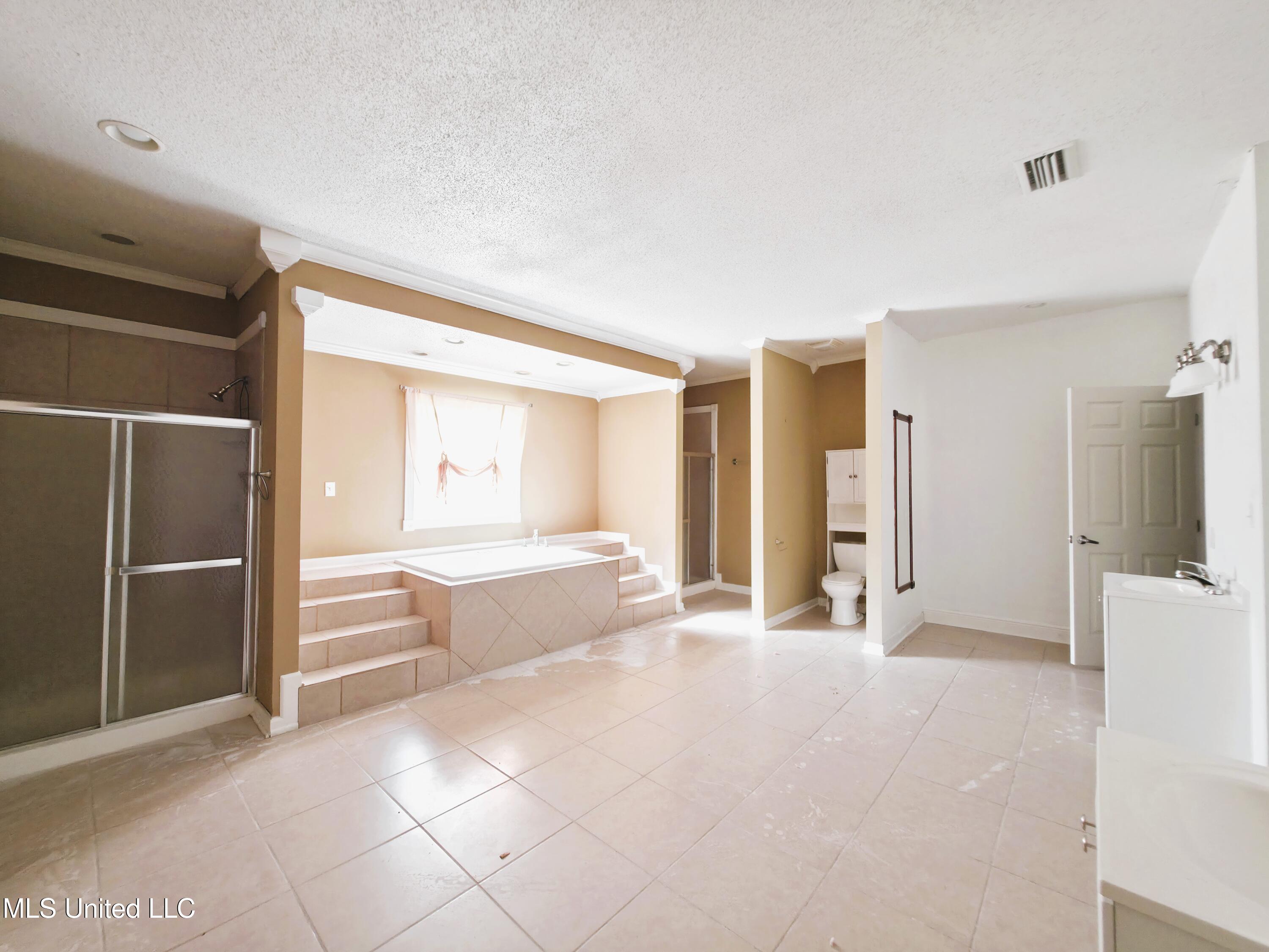 4700 Thompson Street Moss Point, MS 39563 - Photo 17 of 25 20260202_094925