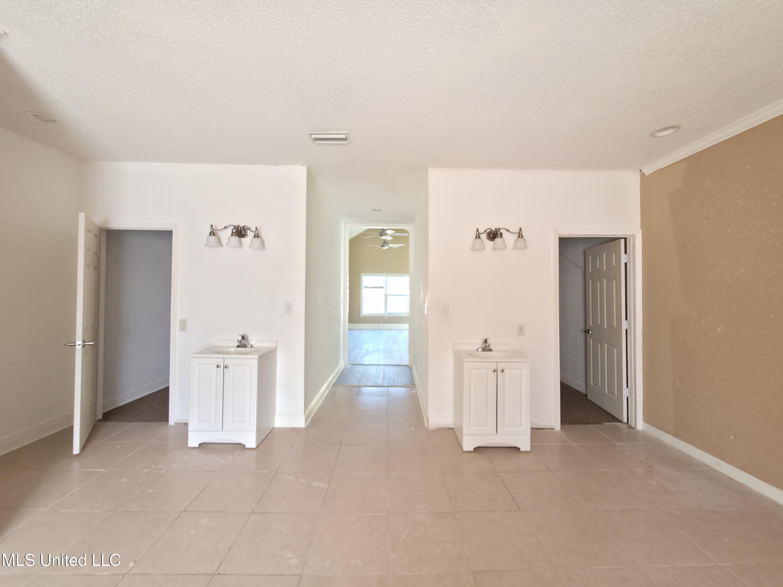 4700 Thompson Street Moss Point, MS 39563 - Photo 18 of 25 20260202_094907