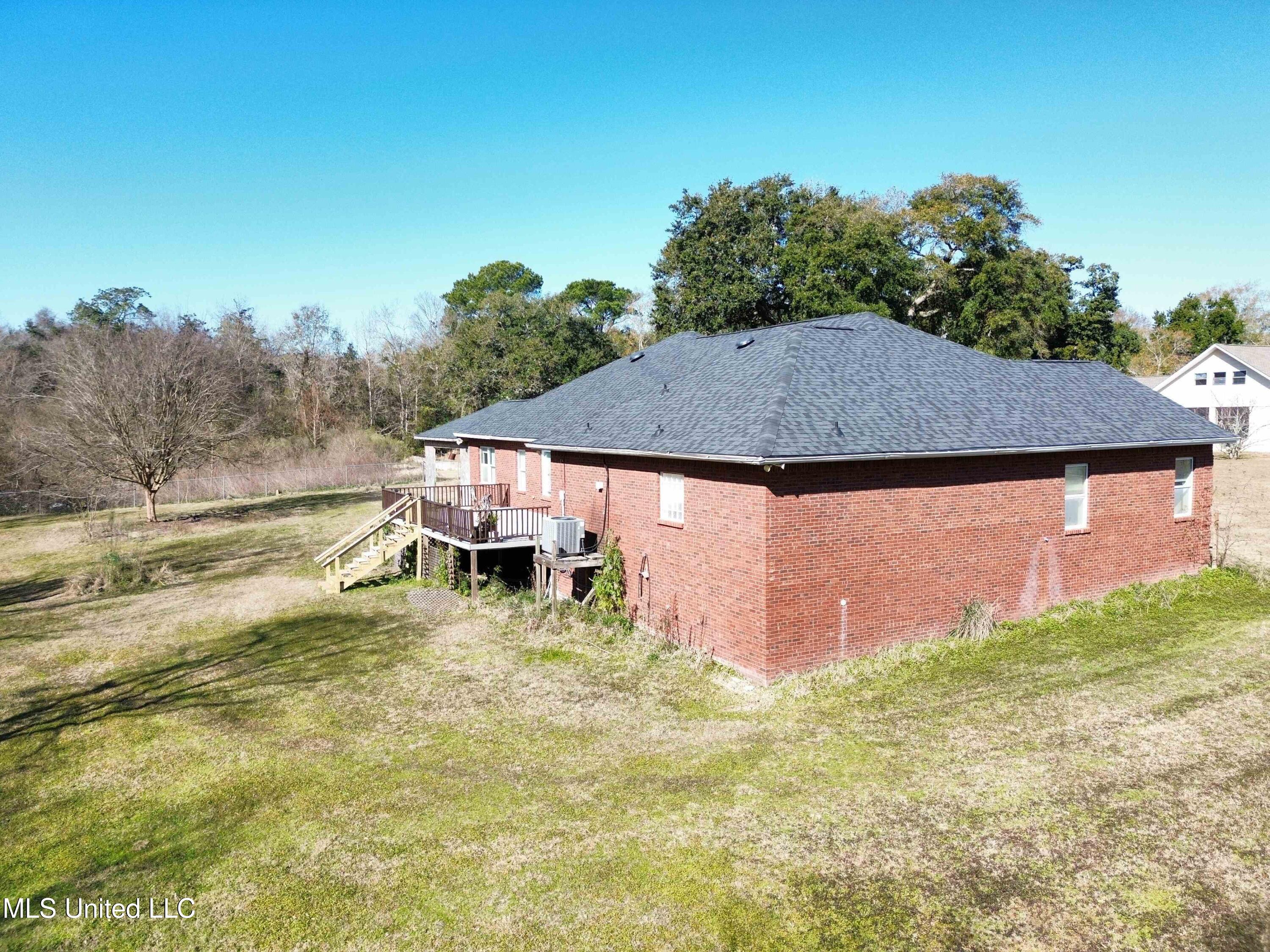 4700 Thompson Street Moss Point, MS 39563 - Photo 5 of 25 dji_fly_20260202_100946_383_177004867724