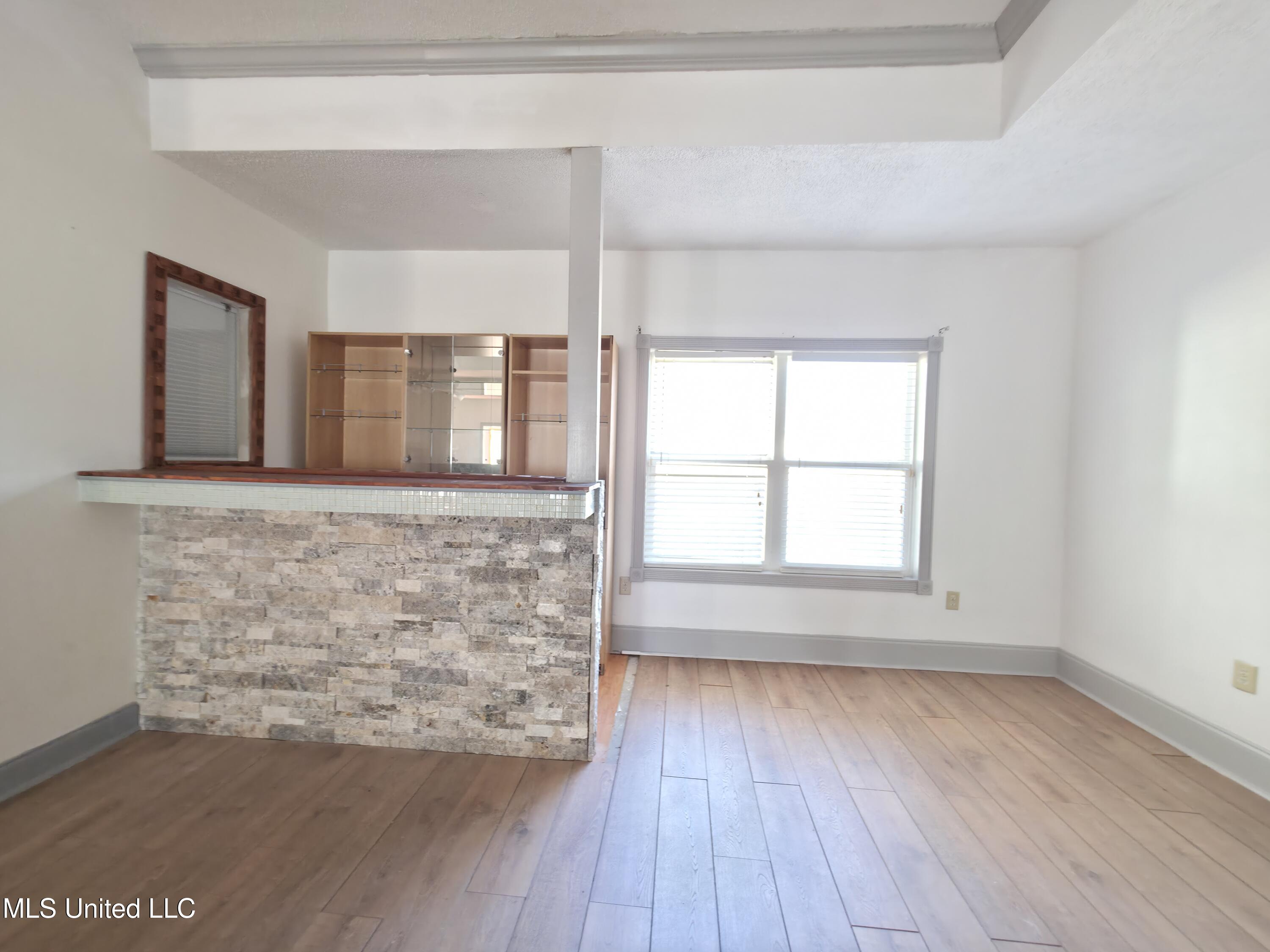 4700 Thompson Street Moss Point, MS 39563 - Photo 10 of 25 20260202_095320