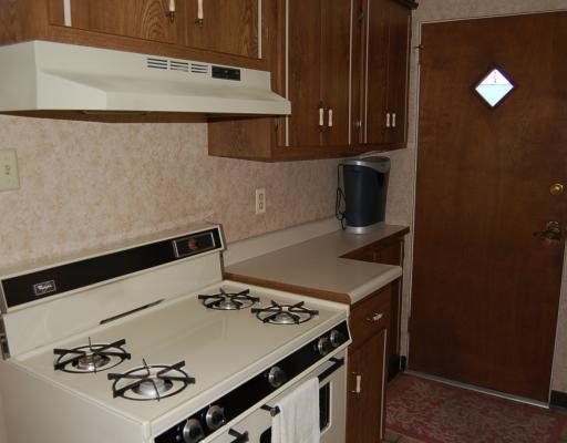 206 Walnut Street Carnegie, PA 15106 - Photo 7 of 12 Kitchen.