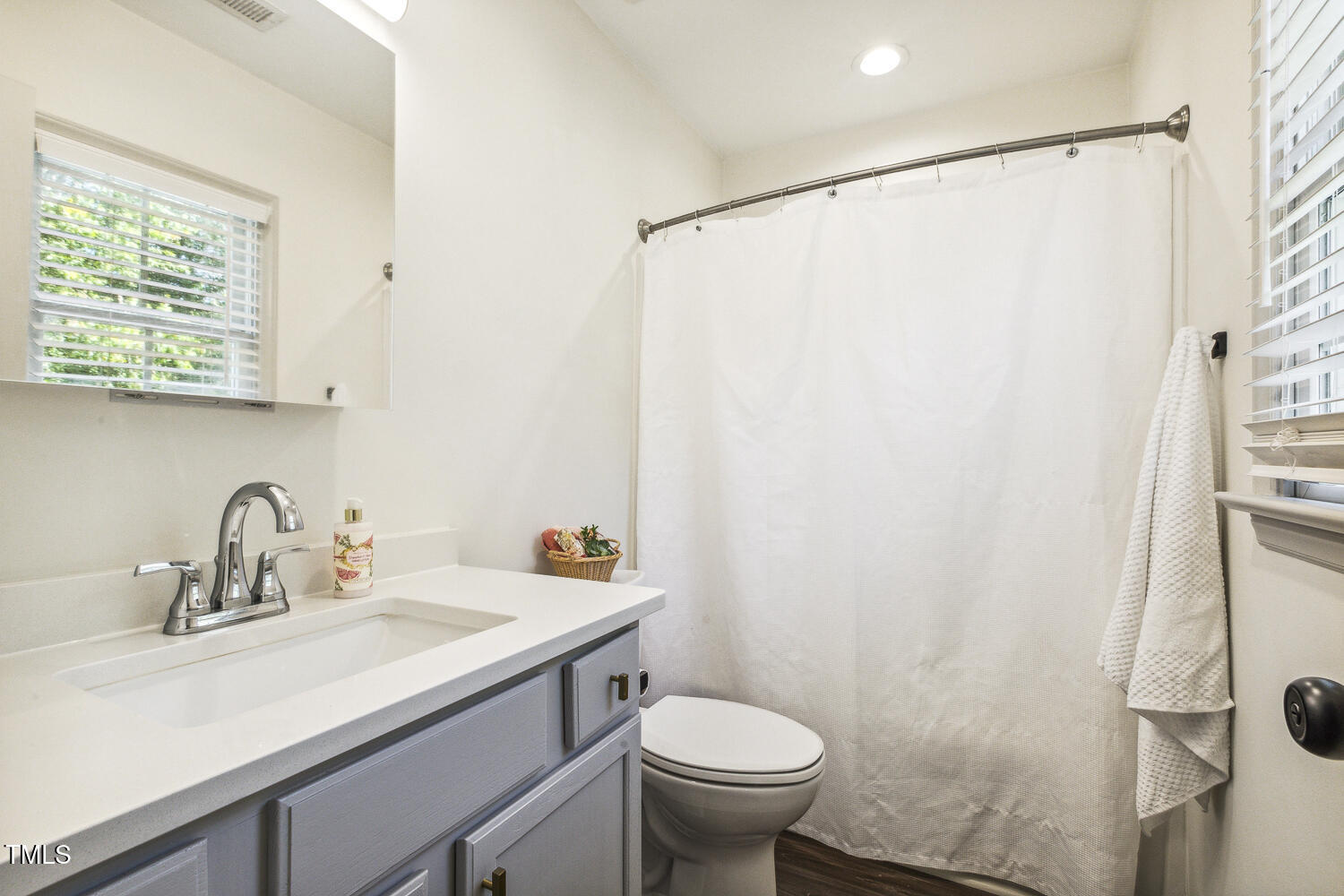 5402 Goldenglow Way Raleigh, NC 27606 - Photo 33 of 44 033