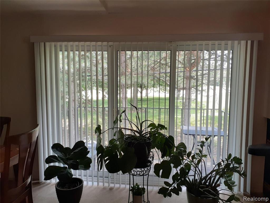 27420 Evergreen Road, Unit 34 Lathrup Village, MI 48076 - Photo 4 of 20