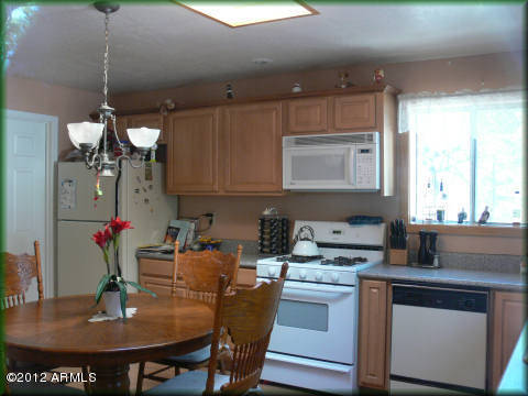 2085 Chevelon Road Overgaard, AZ 85933 - Photo 4 of 29 Kitchen