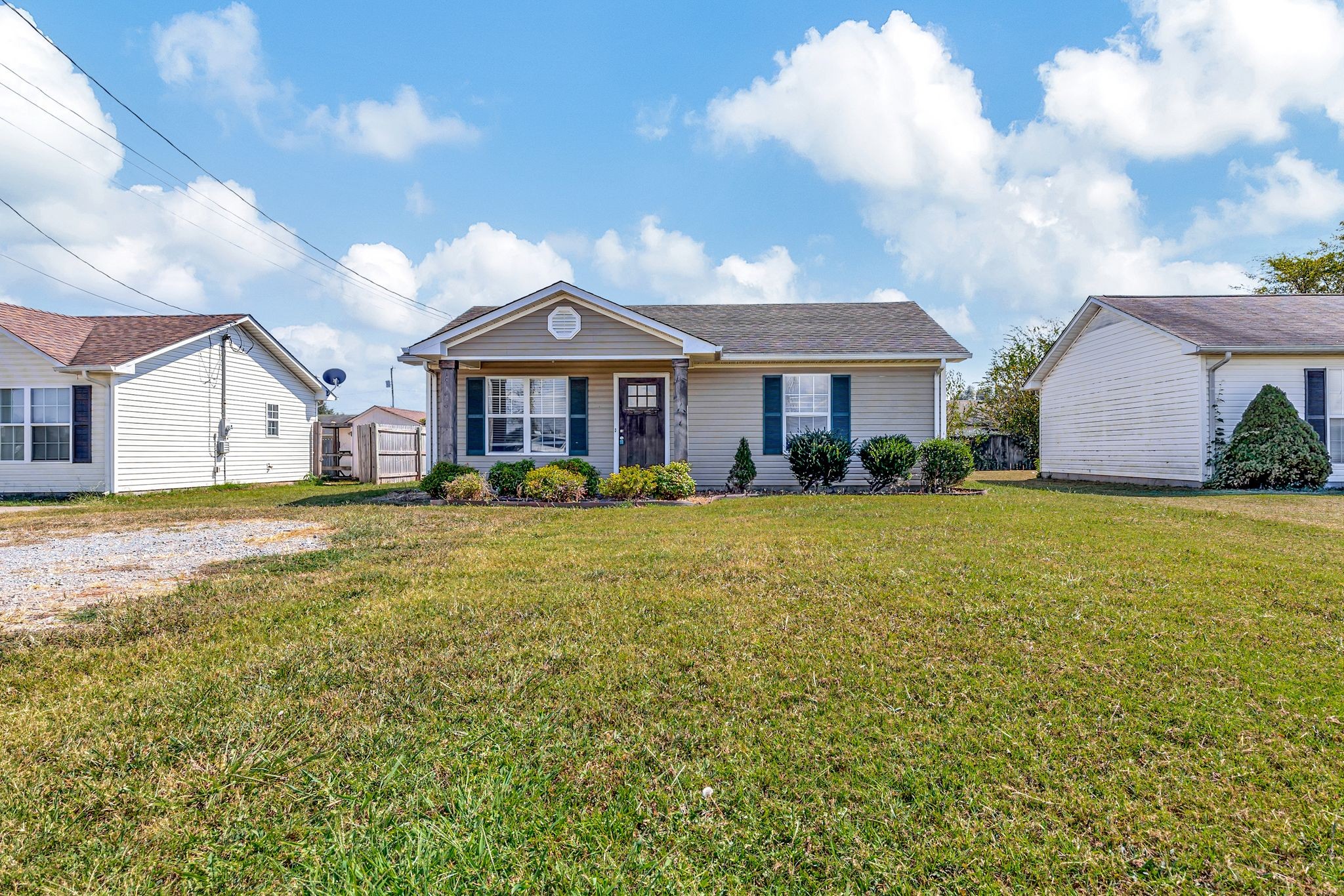 931 State Line Road Oak Grove, KY 42262 - Photo 2 of 24 a front view of a house with a yard