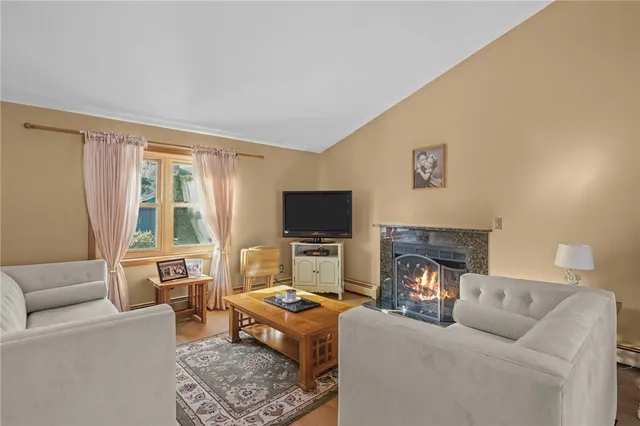 $545,000 | 2 Sturbridge Avenue, Smithfield, RI 02828